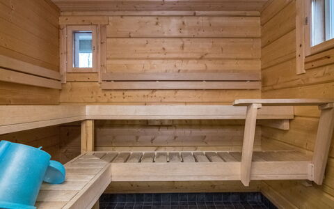 Villa Puronotko: Möbel, Stuhl, Gartenmöbel, Tabelle, Holz, Tisch Im Freien, Küche & Esszimmer Tisch, Schatten, Garten, Regenschirm