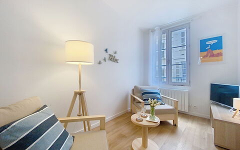 Carnot: Möbel, Flooring, Interior Design, Fussboden, Holz, Zimmer, Wohnung, Holzboden, Zuhause, Wohnzimmer