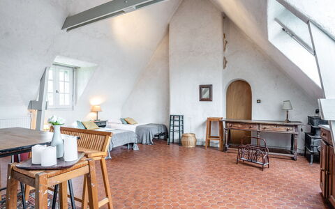 Kerlioret: Zimmer, Eigentum, Gebäude, Interior Design, Möbel, Haus, Dachgeschoss, Fussboden, Grundeigentum, Tabelle