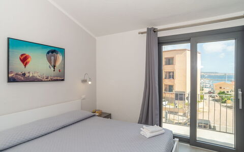 Asfodelo: Gebäude, Azurblau, Pflanze, Holz, Beleuchtung, Komfort, Schatten, Interior Design, Fussboden