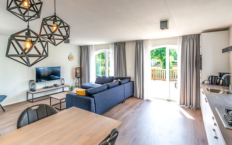 Citta Romana: Tabelle, Möbel, Bilderrahmen, Couch, Stuhl, Beleuchtung, Gebäude, Komfort, Holz, Studio Couch