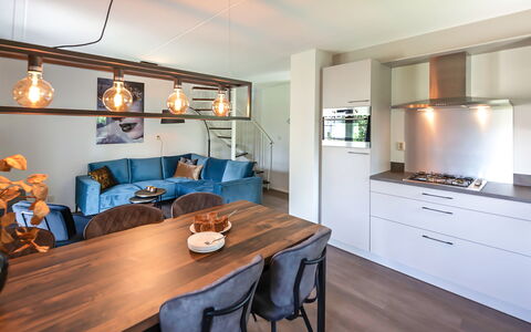 Citta Romana: Holz, Beleuchtung, Zimmer, Interior Design, Möbel, Tabelle, Decke, Fussboden, Countertop, Interior Design