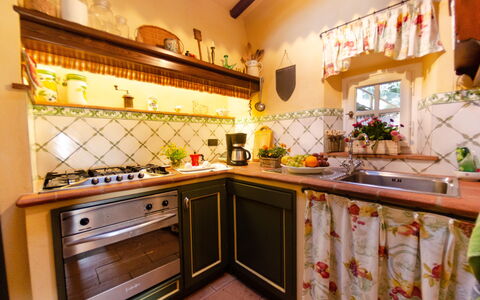 La Casa Del Sole: Eigentum, Zimmer, Countertop, Küche, Gebäude, Interior Design, Möbel, Cabinetry, Haus, Grundeigentum