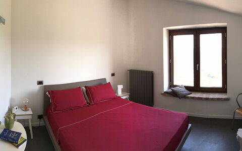 Casale De Conti: Schlafzimmer, Zimmer, Bett, Möbel, Bettdecke, Eigentum, Matratze, Bettrahmen, Bedding, Interior Design