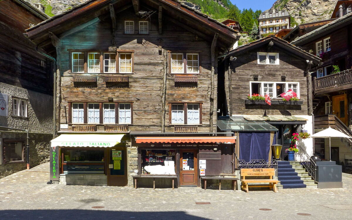 Galaxy Lodge