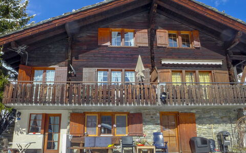 Zermatt 79: Haus, Eigentum, Gebäude, Zuhause, Grundeigentum, Dach, Fassade, Die Architektur, Abstellgleis, Blockhaus