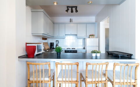 Caballito de Mar: Möbel, Zimmer, Eigentum, Küche, Interior Design, Produkt, Cabinetry, Decke, Esszimmer, Gebäude