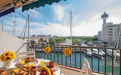 Caballito de Mar: Gelb, Urlaub, Mahlzeit, Restaurant, Tourismus, Grundeigentum, Frühstück, Resort, Gebäude, Freizeit