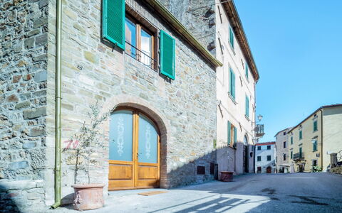 La Suite del Benessere: Blau, Die Architektur, \Stadt, Gebäude, Eigentum, Haus, Nachbarschaft, Wand, Strasse, Gelb