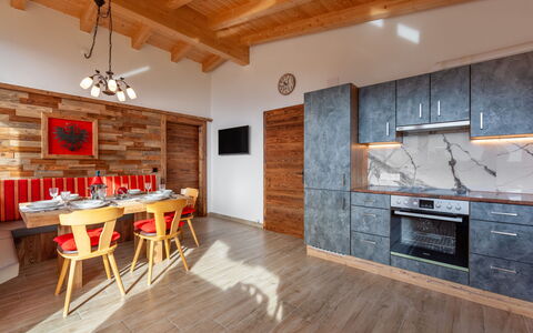 Chalet Spatn: Zimmer, Eigentum, Möbel, Gebäude, Interior Design, Countertop, Holzboden, Fussboden, Haus, Hartholz