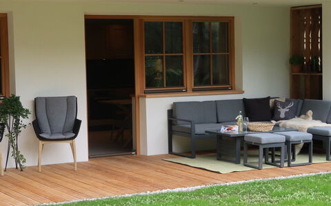 Auffach 651: Eigentum, Möbel, Zimmer, Haus, Gebäude, Terrasse, Zuhause, Grundeigentum, Interior Design, Hinterhof