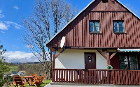 Holiday Hill 67: Pflanze, Wasser, Eigentum, Möbel, Gebäude, Tabelle, Fenster, Azurblau, Stuhl, Interior Design