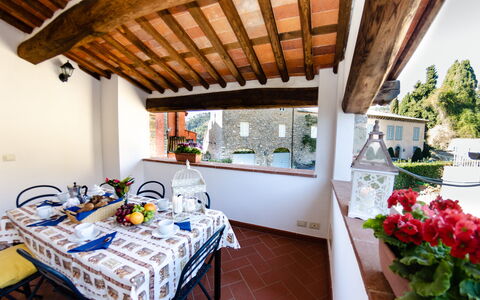 Orto Degli Olivi Proprietà: Eigentum, Gebäude, Zimmer, Haus, Grundeigentum, Möbel, Veranda, Zuhause, Interior Design, Tabelle