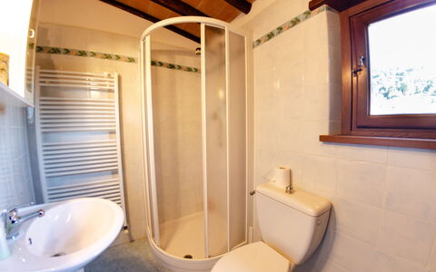Orto Degli Olivi Proprietà: Badezimmer, Eigentum, Zimmer, Armatur, Grundeigentum, Die Architektur, Gebäude, Zuhause, Badewanne, Interior Design