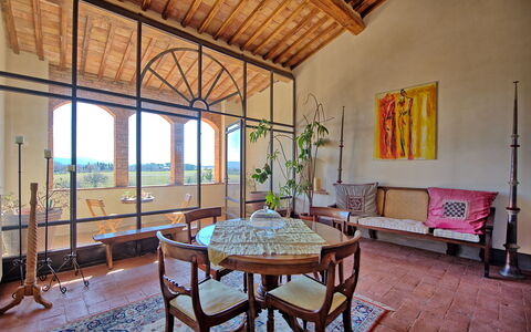 Palazzo Del Capitano: Zimmer, Eigentum, Gebäude, Interior Design, Haus, Grundeigentum, Möbel, Tabelle, Estate, Die Architektur