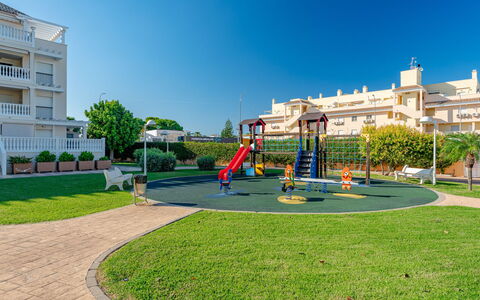 Dénia 479: Öffentlicher Raum, Urban Design, Rasen, Kunstrasen, Landscaping, Park, Garten, Estate, Garten