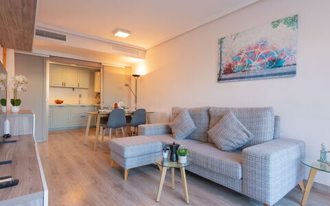 Dénia 479: Interior Design, Flooring, Möbel, Fussboden, Holz, Decke, Zimmer, Couch, Zuhause, Wohnzimmer