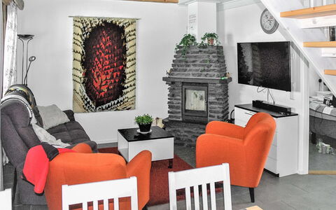Maahisenrinne 3 e 19: Möbel, Stuhl, Gartenmöbel, Tabelle, Holz, Tisch Im Freien, Küche & Esszimmer Tisch, Schatten, Garten, Regenschirm