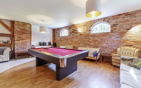 Willa Vinci: Billiard-Tisch, Billiard Raum, Schwimmbad, Tabelle, Gebäude, Eigentum, Möbel, Tischtennisschläger, Billard, Erholungsraum
