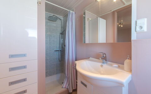 De Haan 314: Badezimmer, Eigentum, Zimmer, Interior Design, Grundeigentum, Gebäude, Die Architektur, Haus, Armatur, Fliese