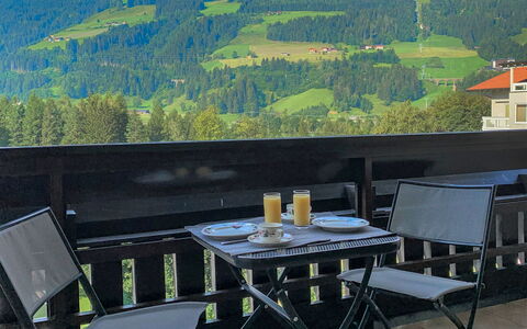 Rose: Eigentum, Tabelle, Bergstation, Berg, Möbel, Zimmer, Haus, Restaurant, Baum, Gebirge