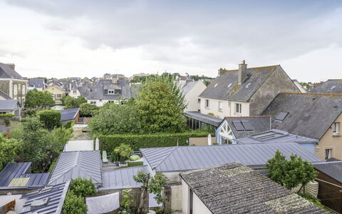 Le Gambetta: Wolke, Himmel, Gebäude, Eigentum, Fenster, Haus, Urban Design, Nachbarschaft, Wohngebiet, Biome