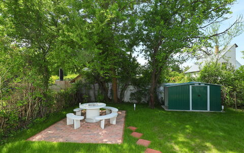Pixie: Eigentum, Hinterhof, Garten, Gras, Haus, Grundeigentum, Baum, Garten, Zuhause, Rasen