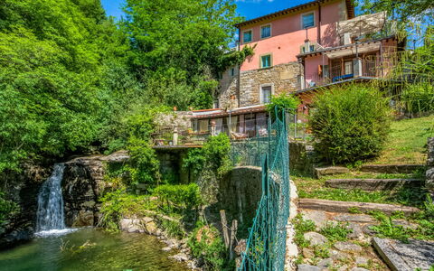 Il Mulinaccio: Natur, Wasser, Vegetation, Natürliche Landschaft, Grün, Wasserfall, Wasserlauf, Fluss, Naturschutzgebiet, Die Architektur