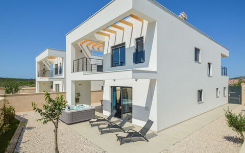 Prova 1: Eigentum, Haus, Zuhause, Gebäude, Grundeigentum, Die Architektur, Fassade, Villa, Estate, Wohngebiet