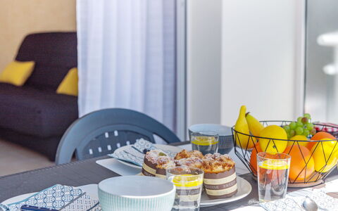 Résidence Ker Eden: Mahlzeit, Frühstück, Brunch, Gelb, Dishware, Porzellan, Tabelle, Zimmer, Interior Design, Essen