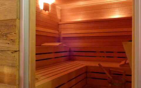 Dione: Sauna, Eigentum, Holz, Holz, Holzbeize, Zimmer, Hartholz, Interior Design, Sperrholz, Treppe