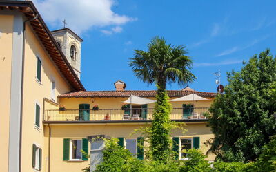 Porto Valtravaglia 105: Eigentum, Haus, Gebäude, Wohngebiet, Zuhause, Grundeigentum, Himmel, Nachbarschaft, Die Architektur, \Stadt