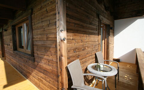 Kröll: Eigentum, Tabelle, Holz, Stuhl, Gebäude, Interior Design, Fenster, Flooring, Holzbeize, Strahl