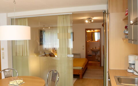 Annis Nest: Zimmer, Eigentum, Gebäude, Interior Design, Möbel, Decke, Fussboden, Wand, Grundeigentum, Suite