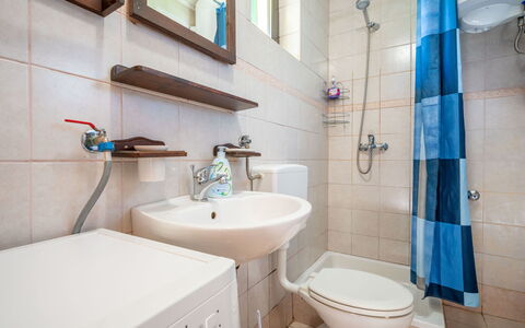 Legendao: Spiegel, Zapfhahn, Armatur, Sinken, Bad Sink, Eigentum, Fotografieren, Lila, Badezimmer, Interior Design