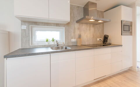Wemeldinge 220: Cabinetry, Countertop, Spüle, Sinken, Küchengerät, Küche, Haushaltsgerät, Zapfhahn, Holz, Herd