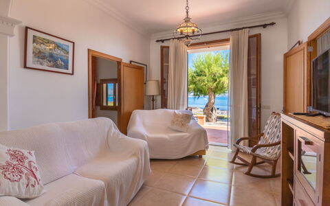 Sa Marina: Zimmer, Eigentum, Möbel, Gebäude, Interior Design, Wohnzimmer, Grundeigentum, Fussboden, Haus, Decke