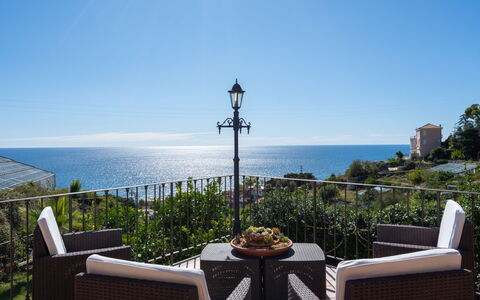 Sanremo 651: Eigentum, Himmel, Grundeigentum, Haus, Ozean, Urlaub, Meer, Zimmer, Horizont, Zuhause