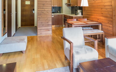 Ylläs Chalets 2207: Möbel, Stuhl, Gartenmöbel, Tabelle, Holz, Tisch Im Freien, Küche & Esszimmer Tisch, Schatten, Garten, Regenschirm