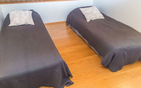 Fore Camp: Holz, Flooring, Fussboden, Möbel, Holzboden, Interior Design, Etagenbett, Zimmer, Holzbeize, Hartholz