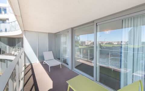 Costae with Balcony: Eigentum, Zimmer, Gebäude, Die Architektur, Balkon, Haus, Grundeigentum, Interior Design, Wohnung, Daylighting