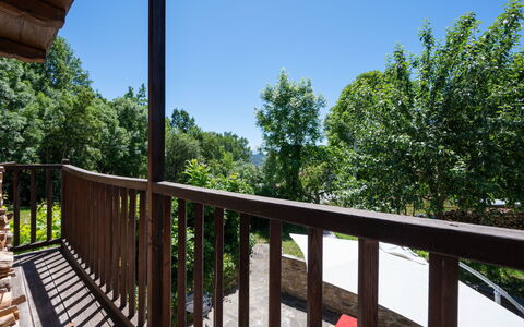 Alexandra: Himmel, Baum, Zaun, Veranda, Holz, Hütte, Grundeigentum, Freizeit, Gebäude, Landschaft