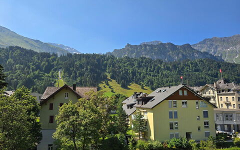 Titliszentrum 2: Bergforms, Berg, Gebäude, Wohngebiet, Haus, Gebirge, Hügel, Zuhause, Die Architektur, Hochland