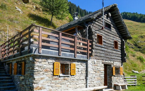 Rustico Catcüc: Haus, Eigentum, Gebäude, Hütte, Berg, Zuhause, Bauernhaus, Ländliches Gebiet, Blockhaus, Dach