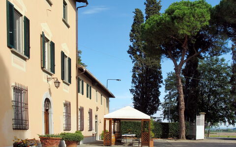 Fattoria di Scaletta: Eigentum, Haus, Gebäude, Zuhause, \Stadt, Grundeigentum, Die Architektur, Wohngebiet, Baum, Nachbarschaft