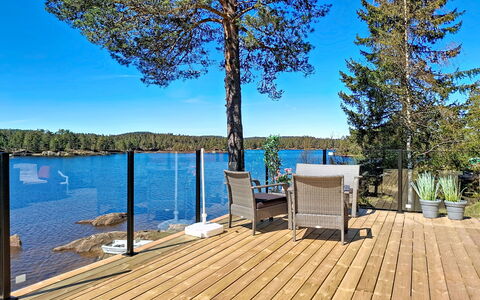 Ogge: Holz, Holzboden, Hartholz, Deck, Planke, Eco Hotel, Gartenmöbel, Schatten, Schwimmbad, Promenade
