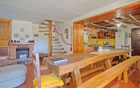 Casale San Martino: Zimmer, Eigentum, Möbel, Esszimmer, Interior Design, Gebäude, Tabelle, Grundeigentum, Haus, Decke