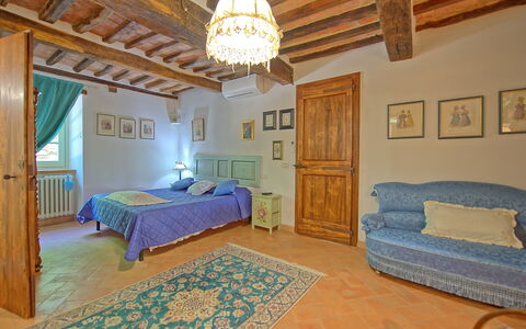 Casale San Martino: Schlafzimmer, Zimmer, Möbel, Eigentum, Bett, Bettdecke, Gebäude, Interior Design, Grundeigentum, Haus