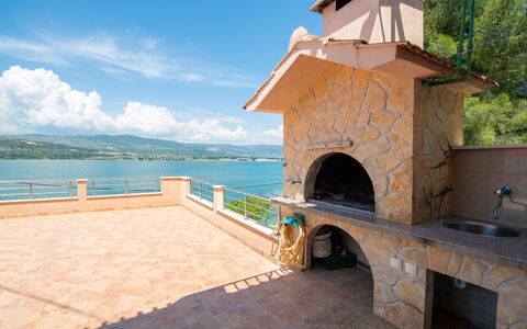 Trogir 182: Wasser, Himmel, Eigentum, Wolke, Holz, Die Architektur, Freizeit, Landschaft, Dach, Grundeigentum