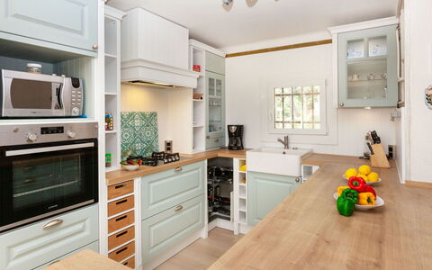 Higea: Zimmer, Countertop, Grün, Küche, Cabinetry, Eigentum, Möbel, Interior Design, Fussboden, Holzboden